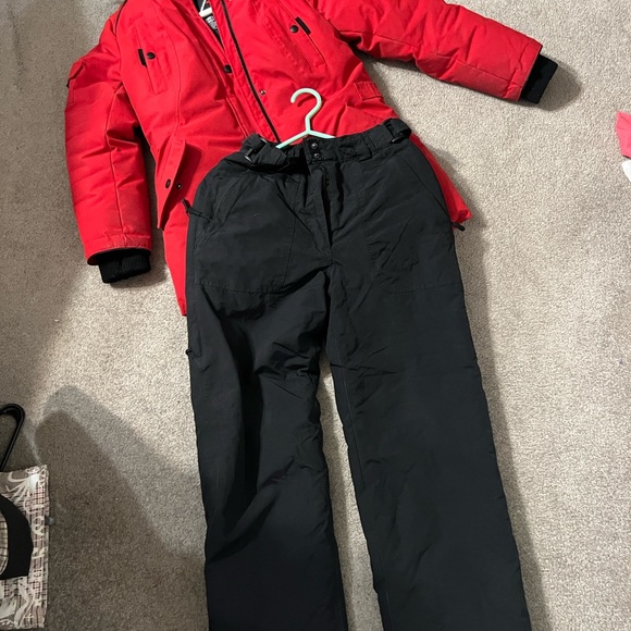 Lively Red warm Jacket Alpine and pants - Picture 6 of 7